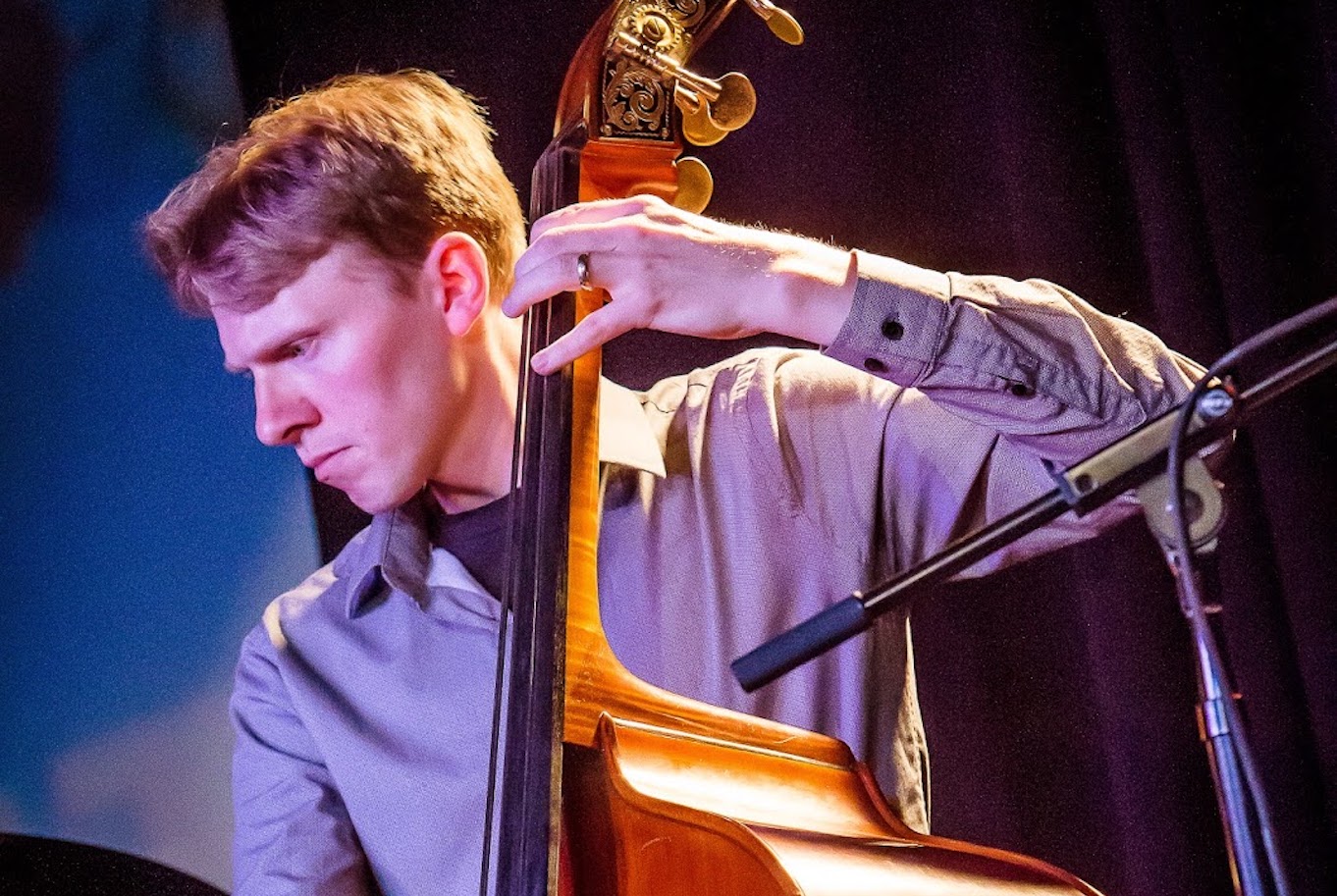 Justin Grinnell playing bass